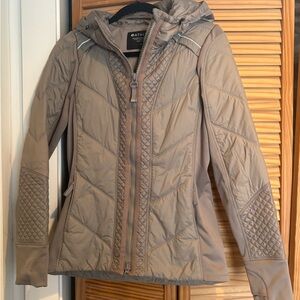 Athleta Women's Gray Quilted Ski Jacket Rock Ridge Primaloft Coat Medium